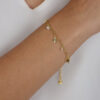 Pulseira com Pingentes de Estrela e Zircônias Brancas - Banhada a Ouro 18k